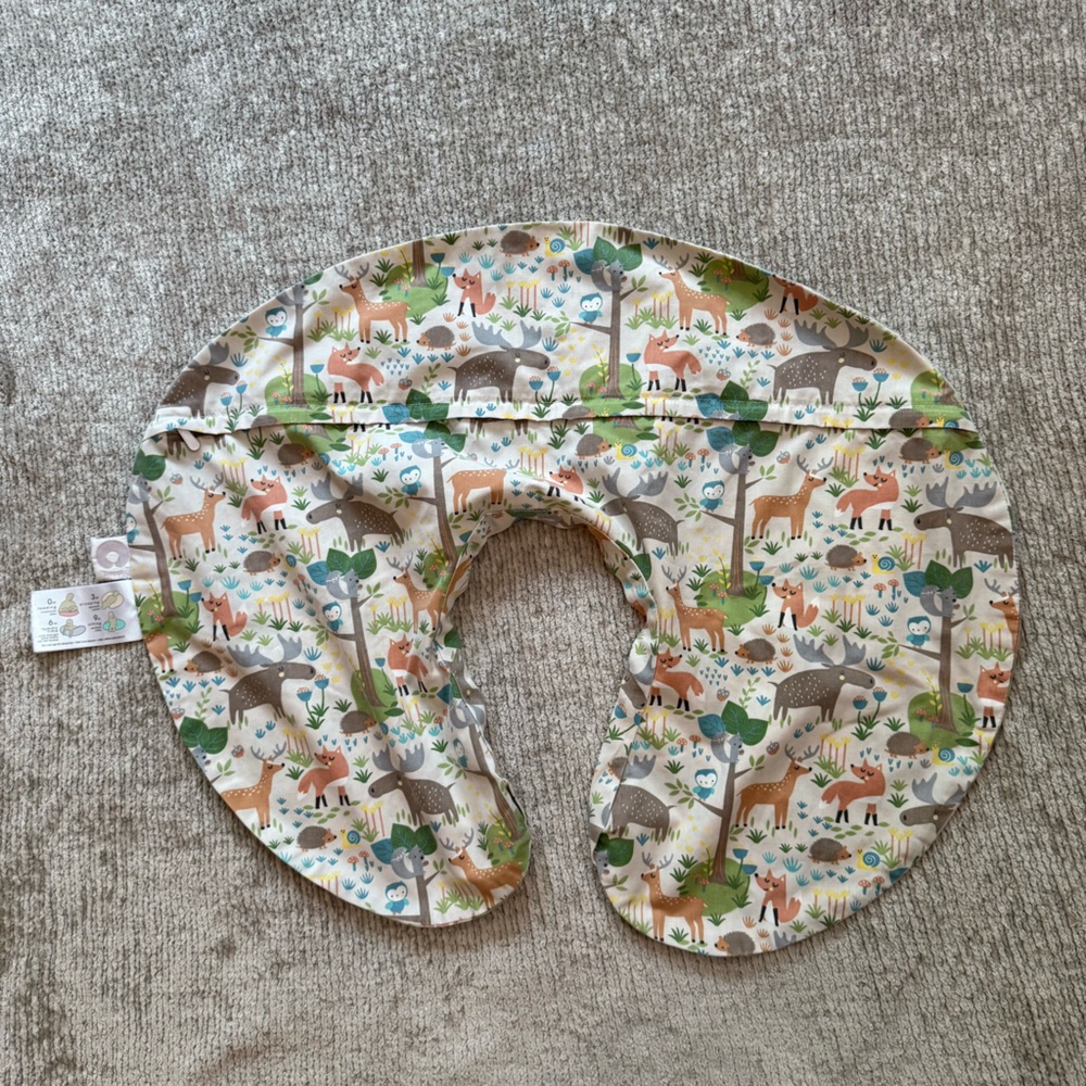 Boppy Nursing Pillow Cover Woodland Animals Cream Green Brown Blue - Picture 4 of 4